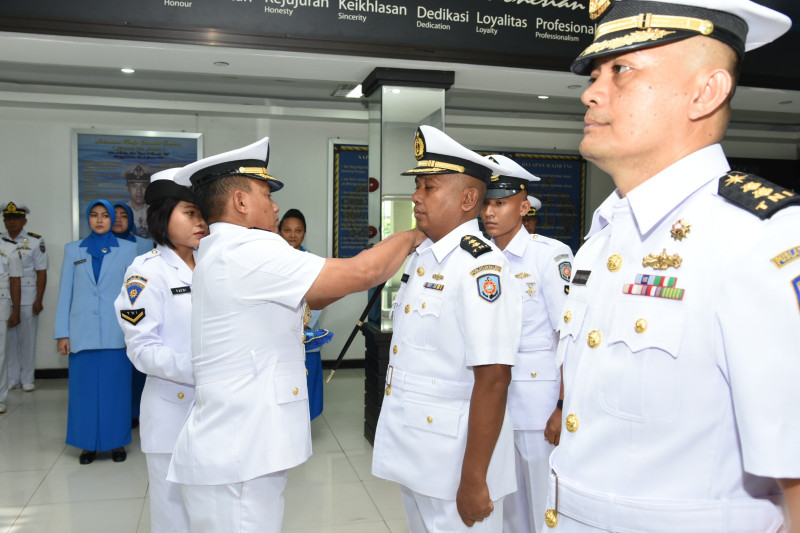 Letkol Laut (P) Teguh Raharjo Jabat Wadan Puslatlekdalsen Kodiklatal ...